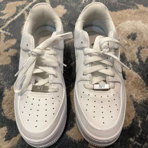 Gently Used Women’s Air Force 1 Sage Low Triple White Shoes Size 7.5